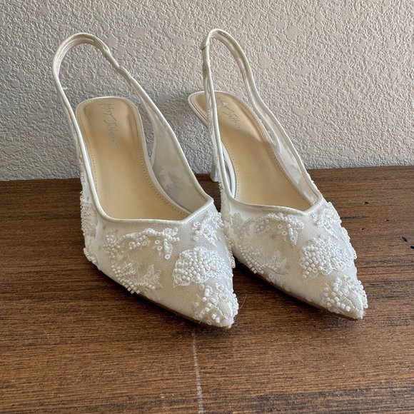 Betsey Johnson White Wedding Kitten Heels – 8.5 - Picture 1 of 6